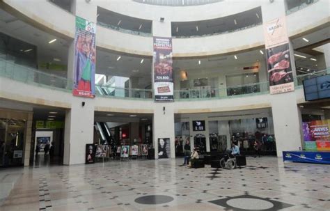 centro comercial bulevar niza cine|Plaza Massena en Niza .